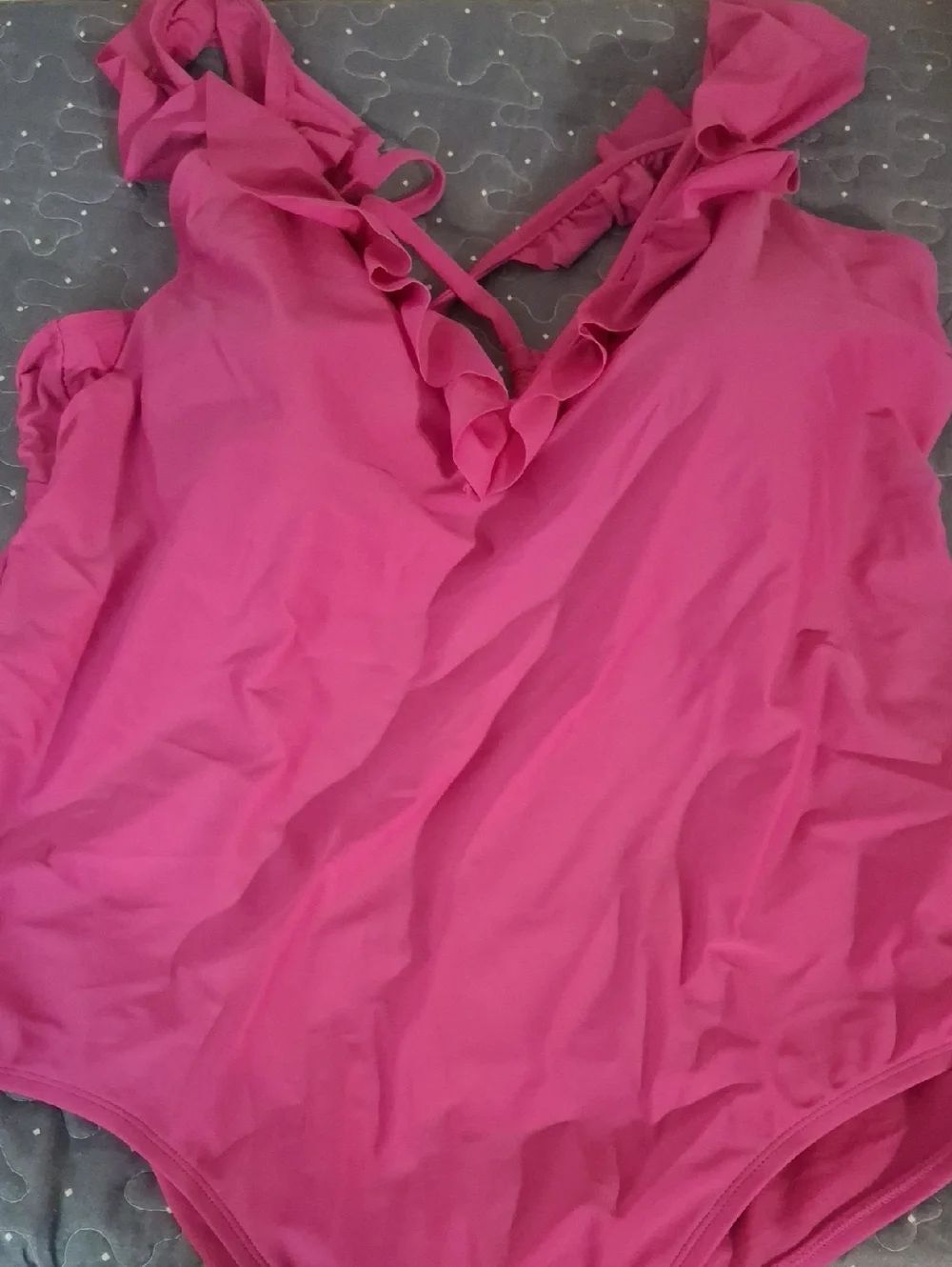 Time and Tru Women’s Ruffle V-Neck Swimsuit size 2X NWT